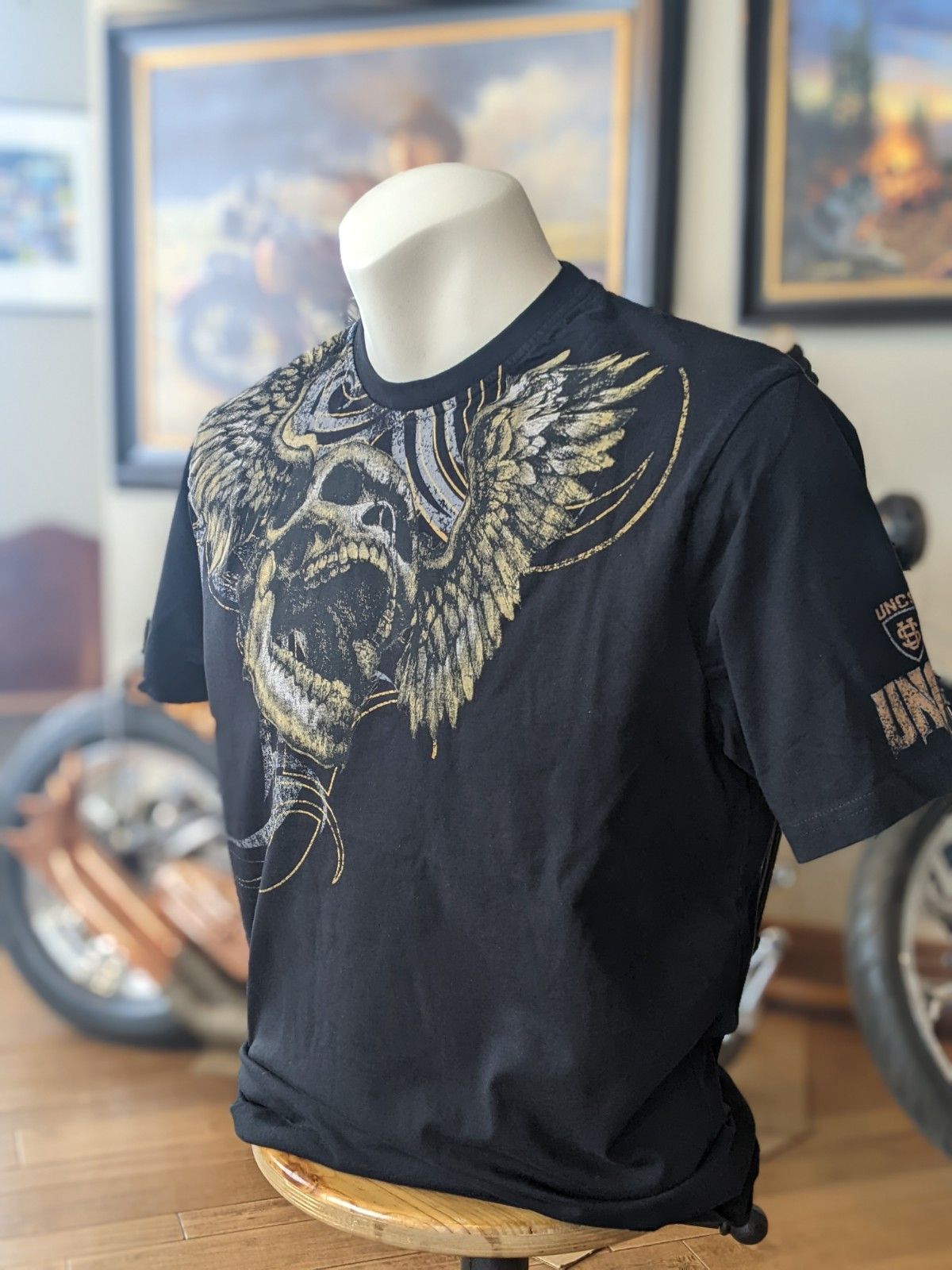 Black skull hot sale t shirt